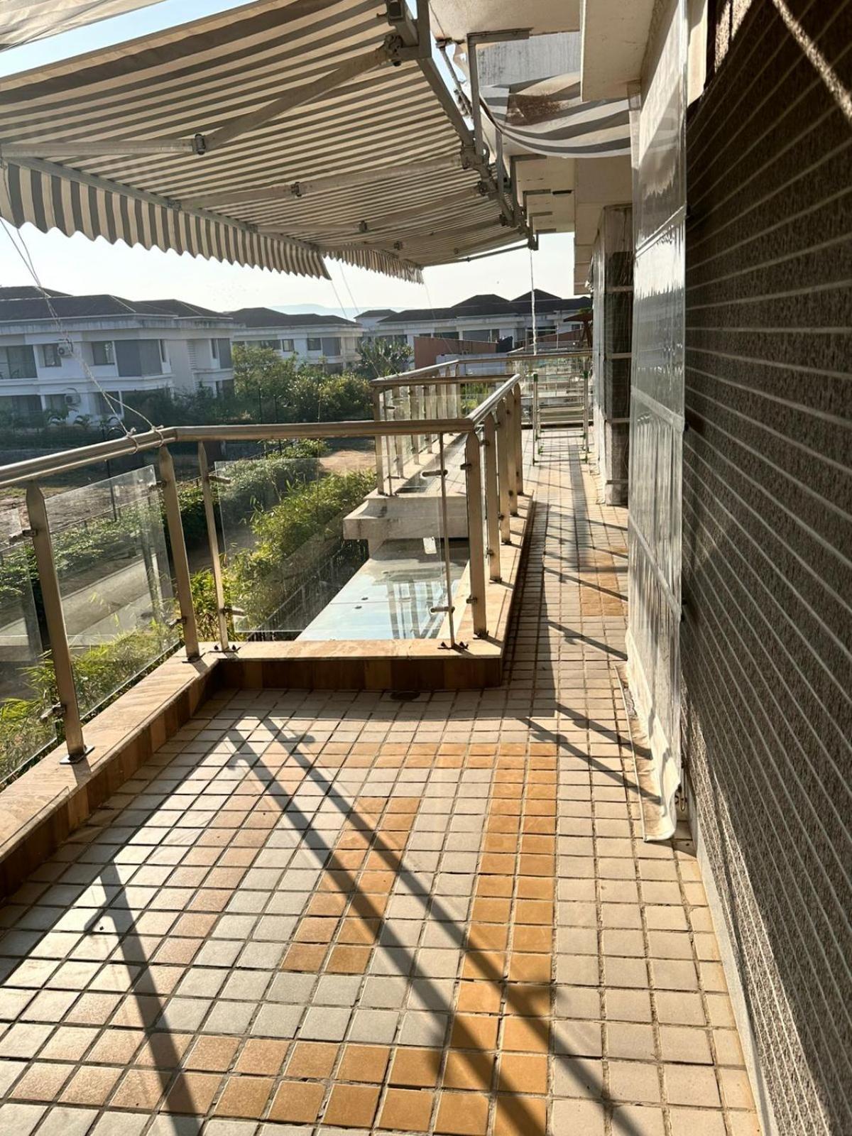 Mizzle Exotica Lonavala Apartment Exterior photo